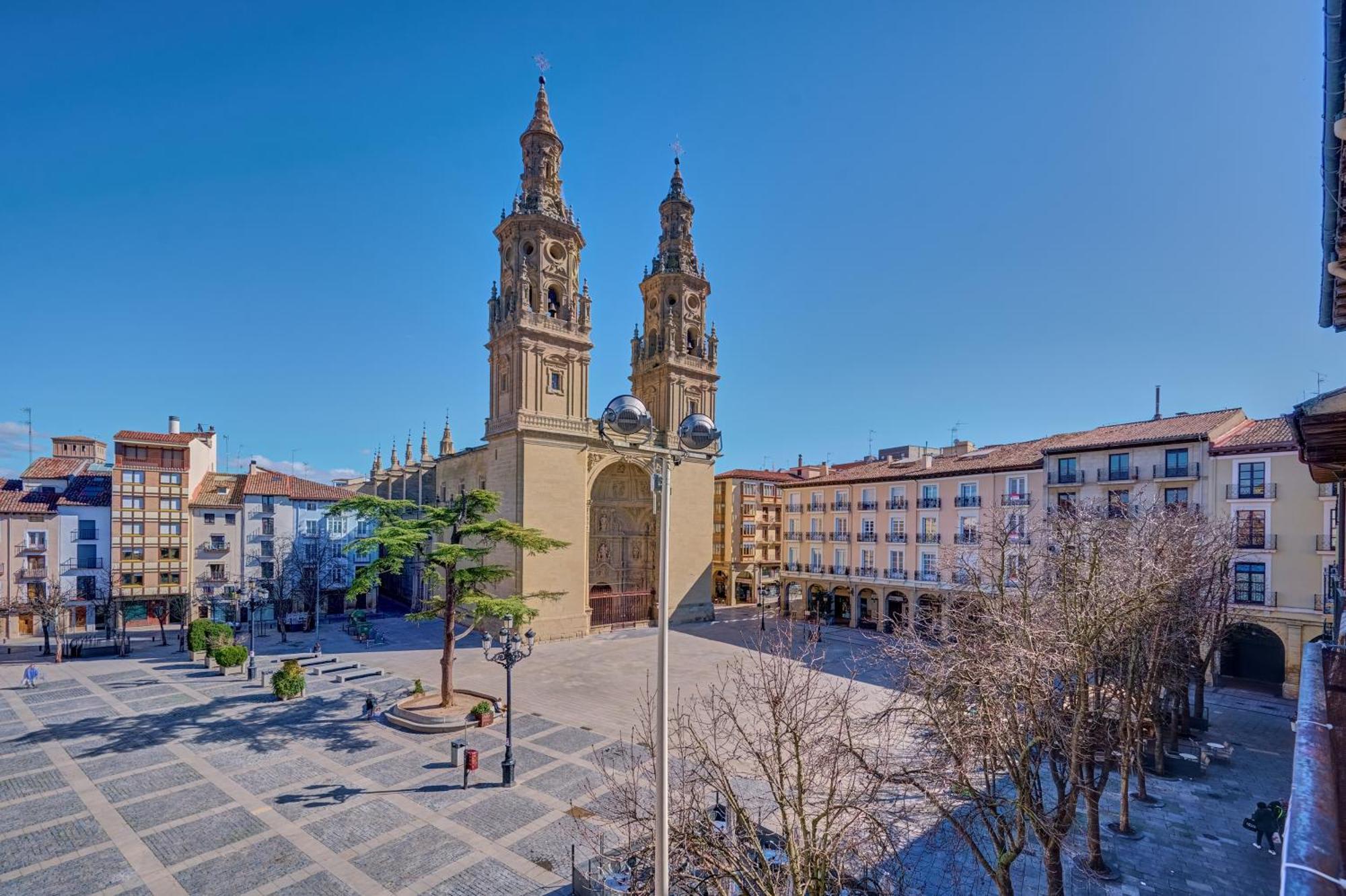 Balcon Del Mercado By Clabao Logrono Bagian luar foto